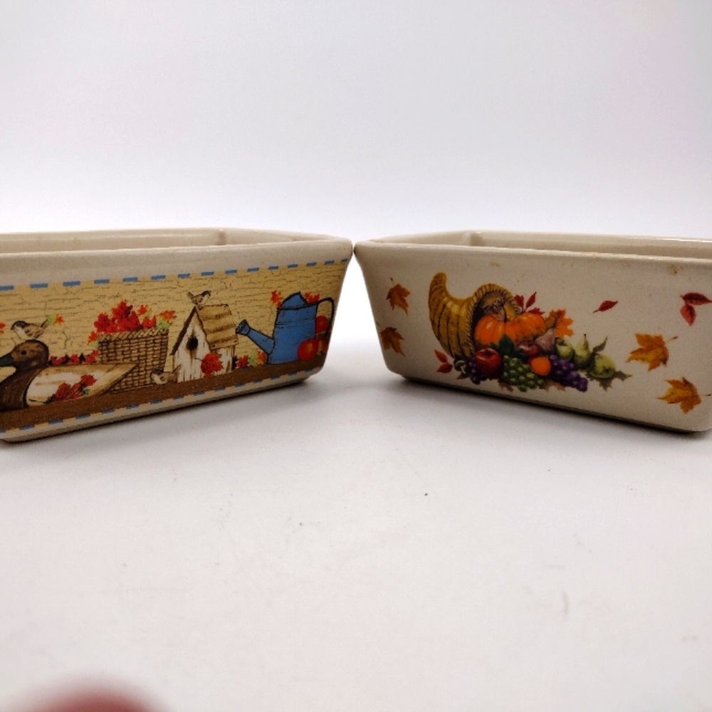2 Garden Ridge mini loaf pans. Fall themed.